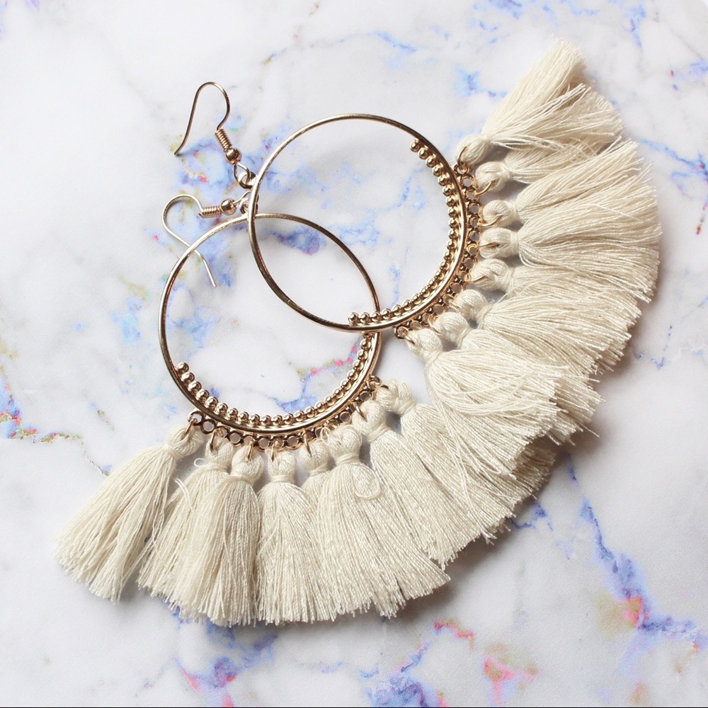 LAST ONE _ Boho Tassel Earrings - Picture 4 of 4